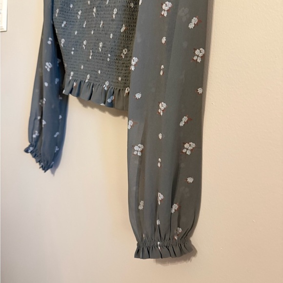 Aritzia Wilfred • Smocked Floral Long Sheer Puff Sleeve Blouse Sz M - Picture 6 of 10